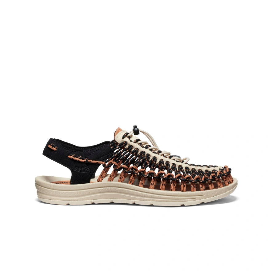 "Fearann Únaí — UNEEK x END. Sneaker: Súil Ealaíoma, Súil Sóiris"